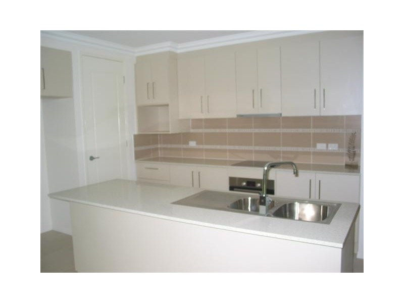 5 Summergold St, Mount Low QLD 4818