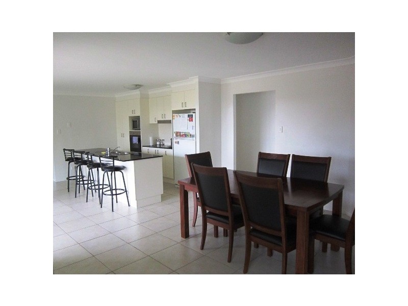41 Lakes Entrance Drive, Springfield Lakes QLD 4300