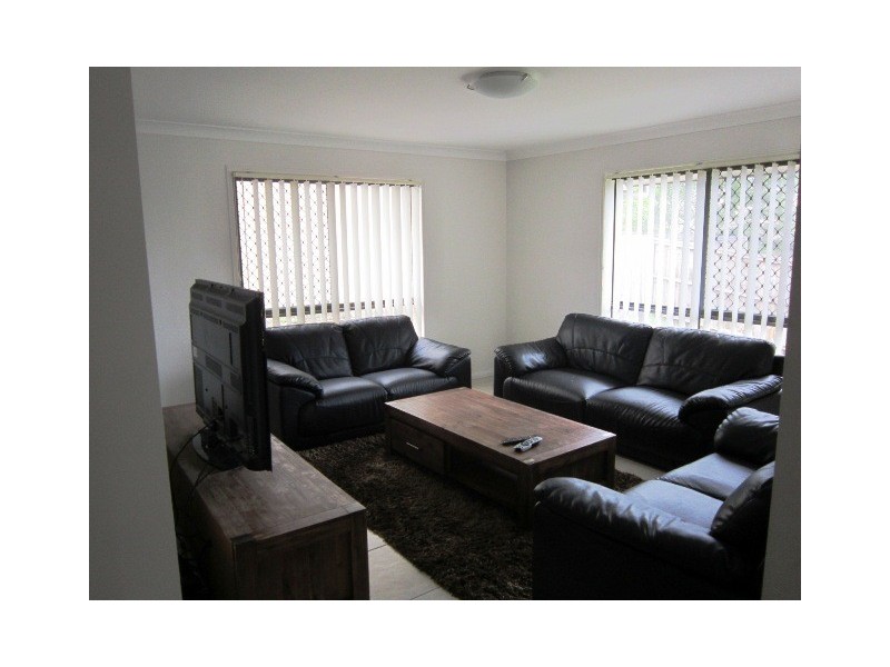 41 Lakes Entrance Drive, Springfield Lakes QLD 4300