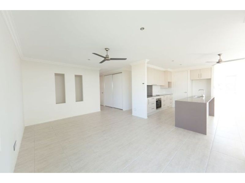 10 Pincer Court, Bushland Beach QLD 4818