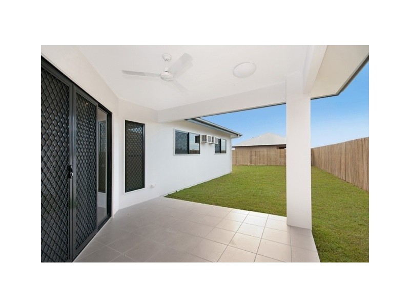 15 Applegum Ave, Mount Low QLD 4818