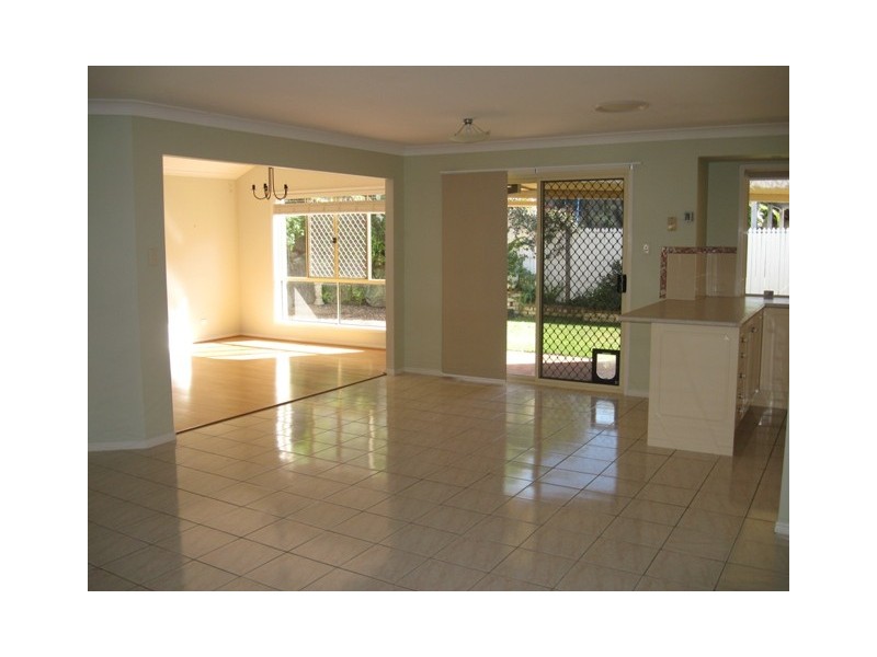 15 Charnley Court, Shailer Park QLD 4128