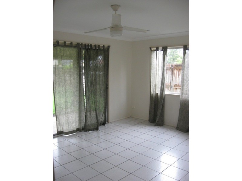 7 Errol Street, Loganlea QLD 4131