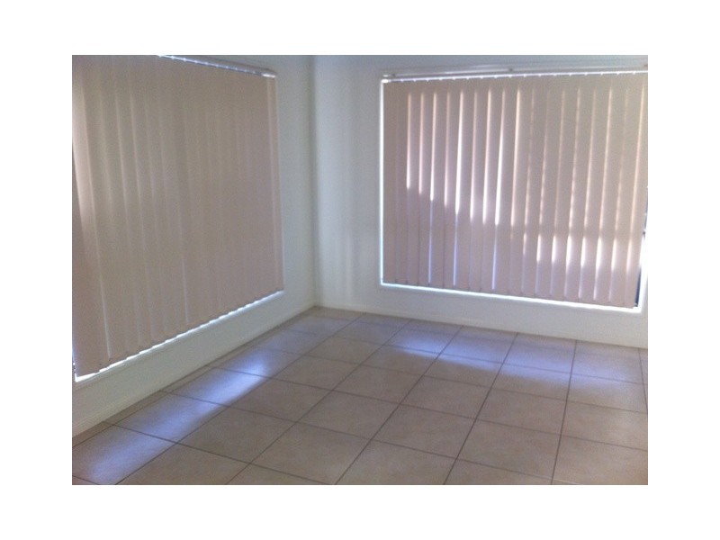 10 Jene Court, Flinders View QLD 4305