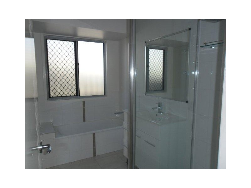 9 Nova Street, Mount Low QLD 4818