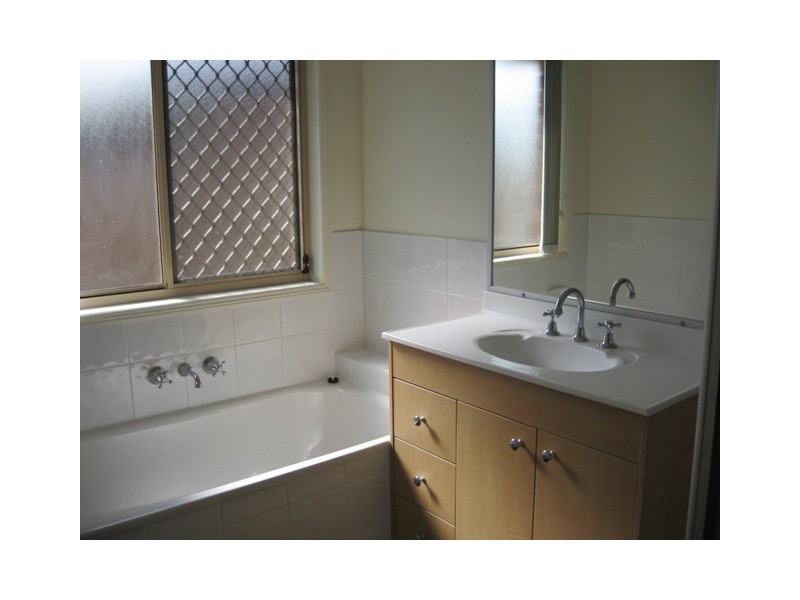 11 Broadway Avenue, Marsden QLD 4132