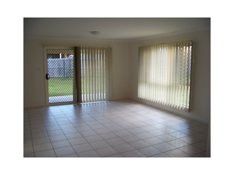 13 Mitchum Way, Crestmead QLD 4132