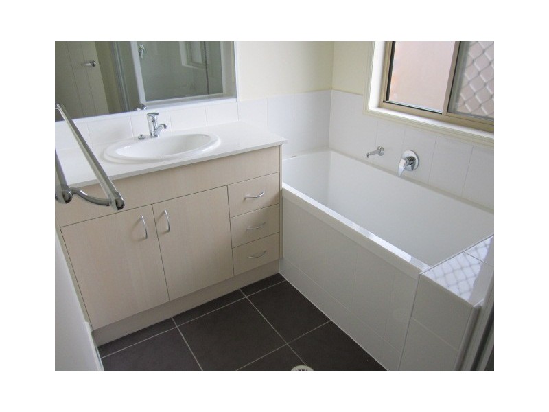 8 Crocodile Avenue, Morayfield QLD 4506