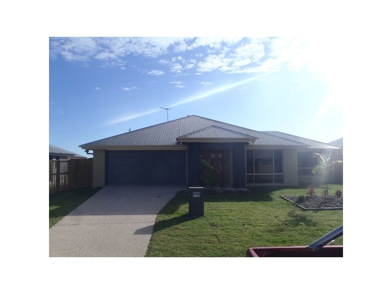 52 Schooner Ave, Shoal Point QLD 4750