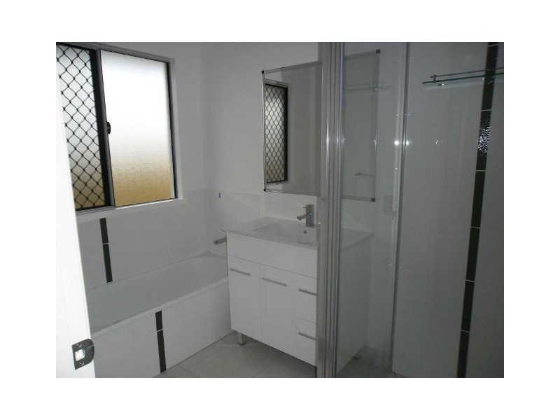 4 Chislett Court, Mount Low QLD 4818