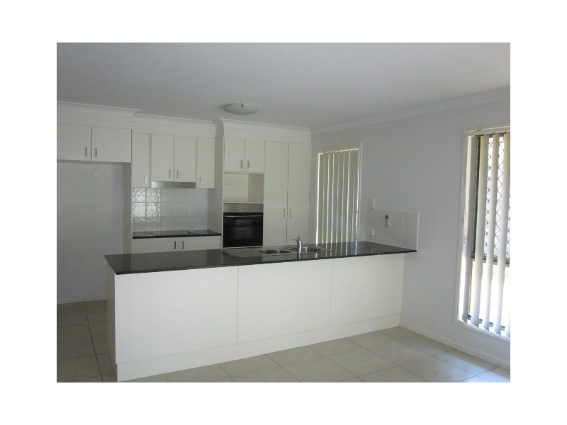 33 Chanel Court, Wulkuraka QLD 4305