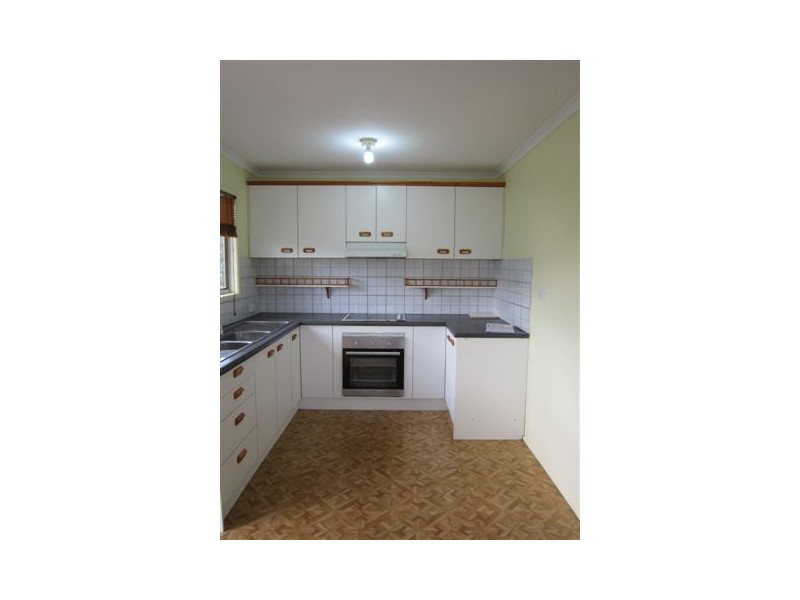 16 Lennox Court, Logan Central QLD 4114