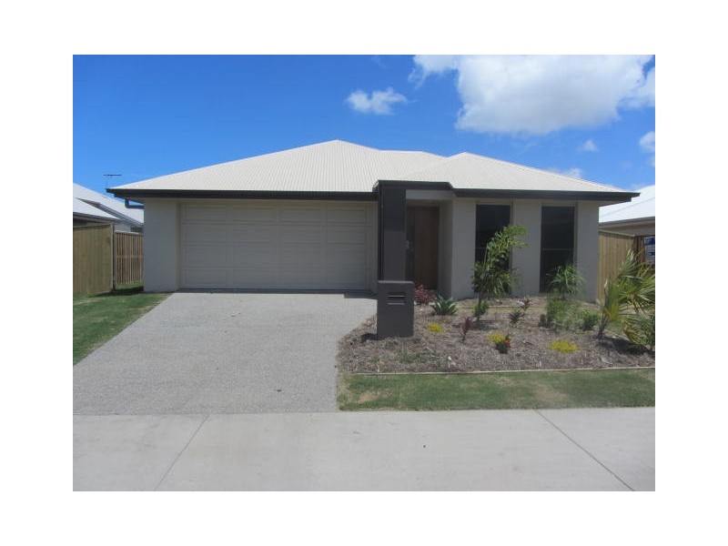 47 Newport Parade, Blacks Beach QLD 4740