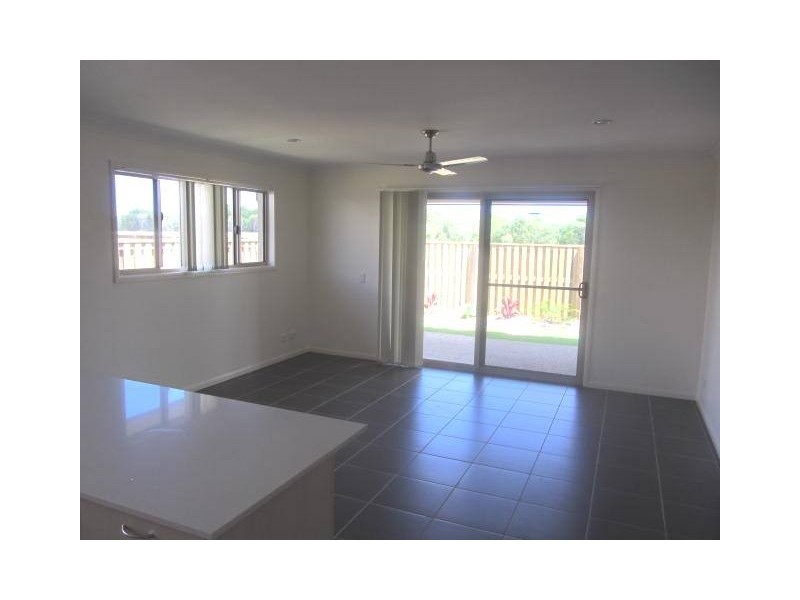 47 Newport Parade, Blacks Beach QLD 4740