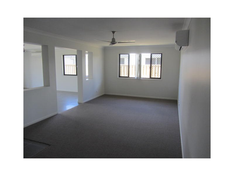 165 Whitehaven  Court, Blacks Beach QLD 4740