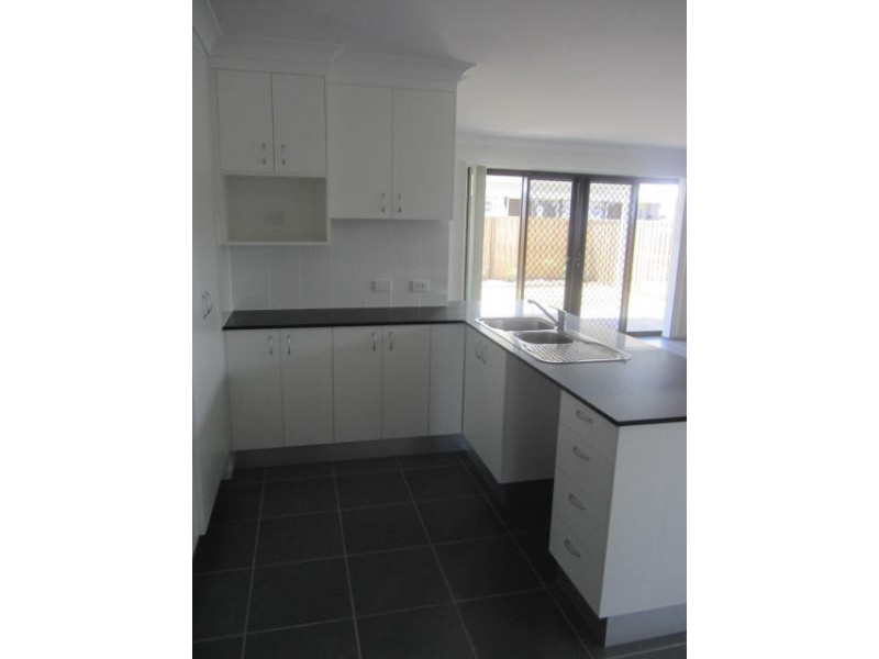 165 Whitehaven  Court, Blacks Beach QLD 4740