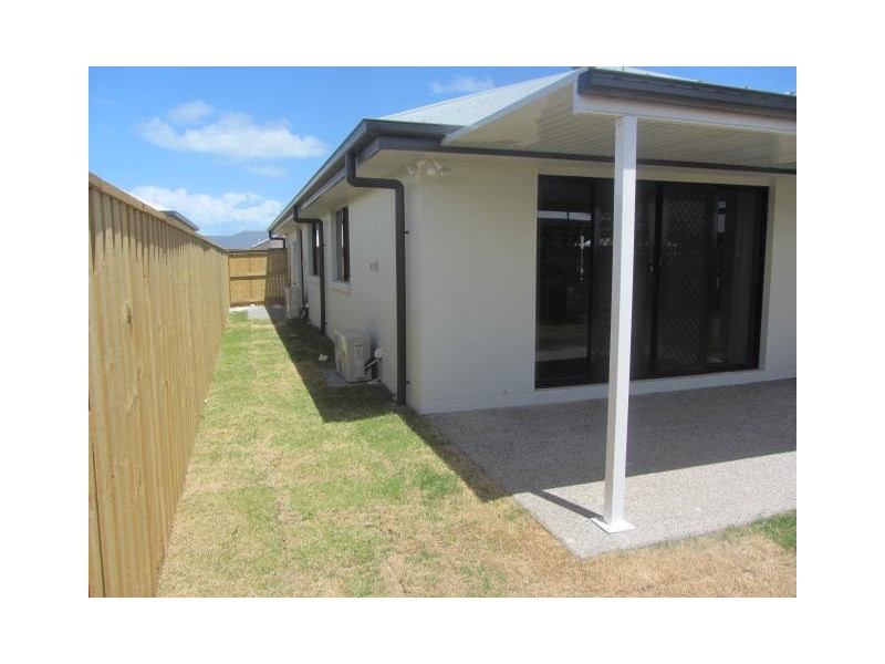 165 Whitehaven  Court, Blacks Beach QLD 4740