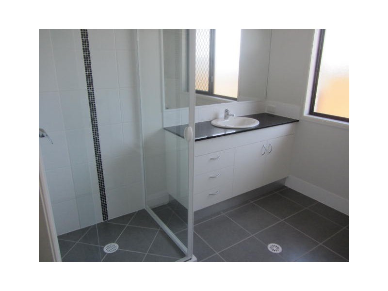 165 Whitehaven  Court, Blacks Beach QLD 4740