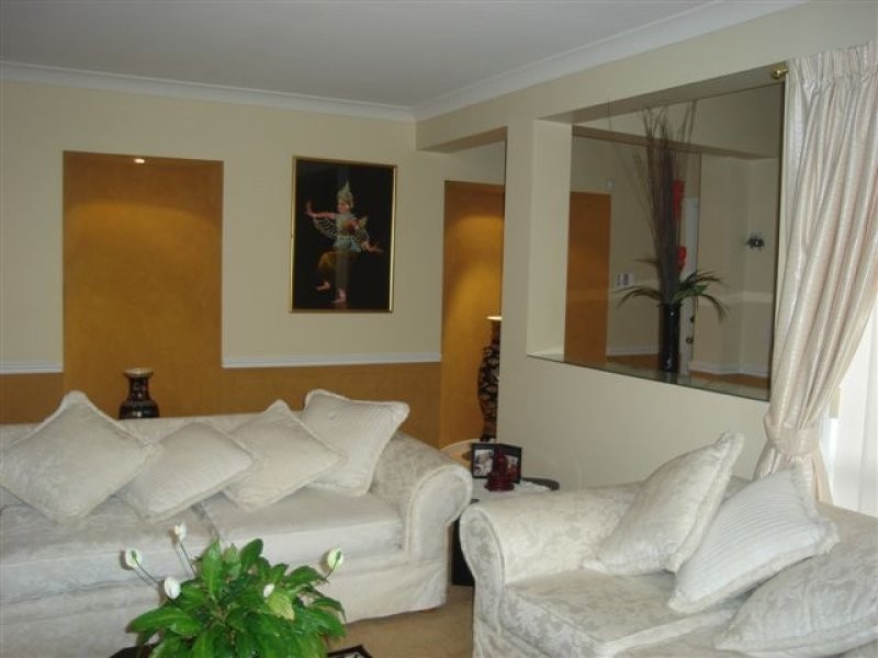 20 Massachusetts Ct, Varsity Lakes QLD 4227