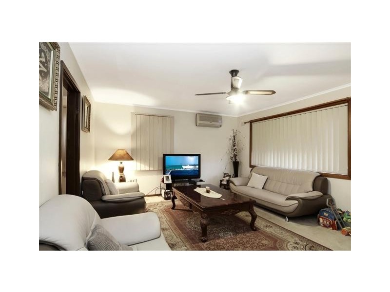 12 Hull Avenue, Lurnea NSW 2170