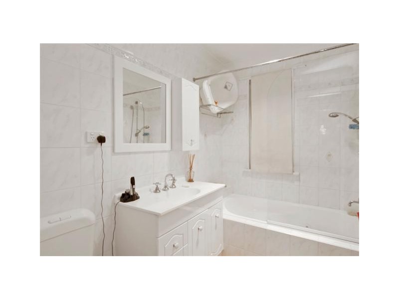 12 Hull Avenue, Lurnea NSW 2170