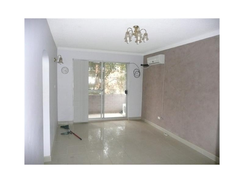 12/8 DRUMMOND STREET, Warwick Farm NSW 2170