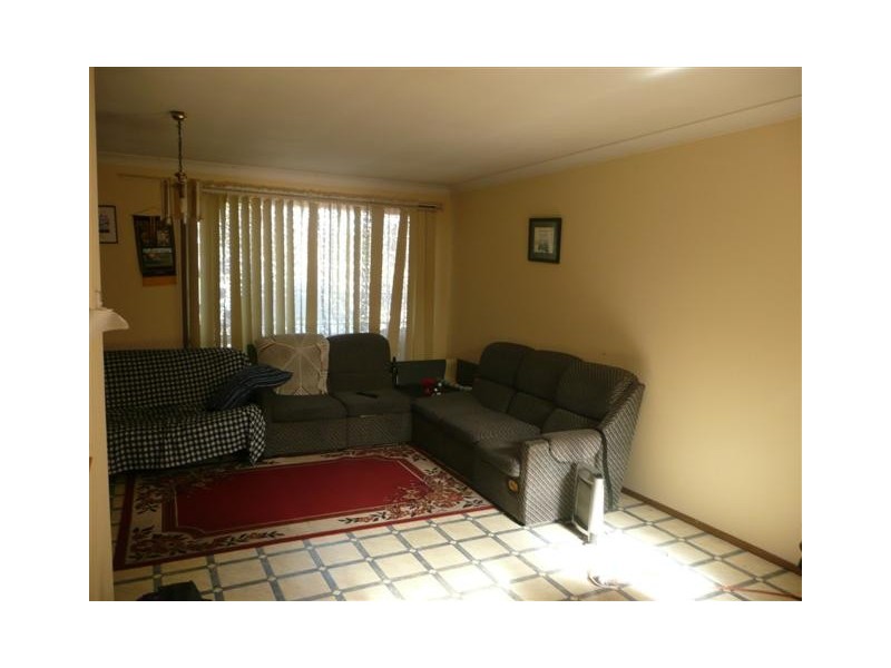 100 COCKATIEL CIRCUIT, Green Valley NSW 2168