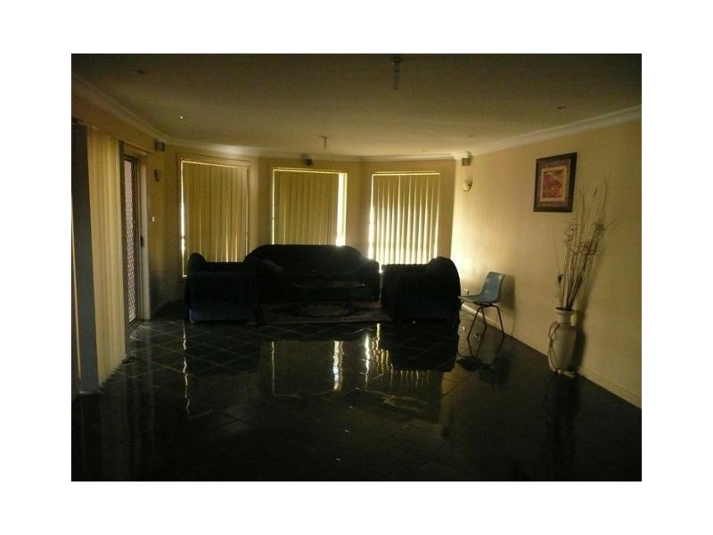 100 COCKATIEL CIRCUIT, Green Valley NSW 2168