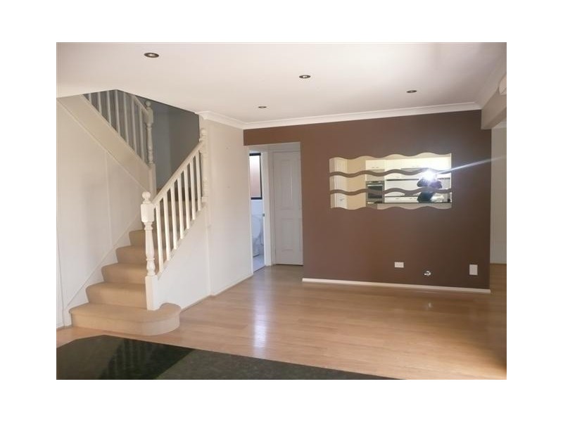 12 MOY CLOSE, Prestons NSW 2170