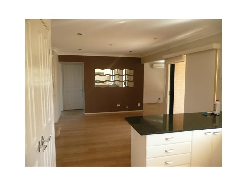 12 MOY CLOSE, Prestons NSW 2170