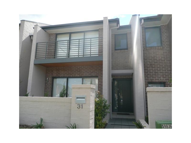 31 STOWE AVENUE, Campbelltown NSW 2560