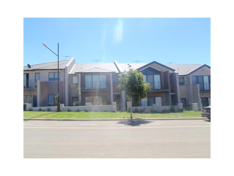 31 STOWE AVENUE, Campbelltown NSW 2560