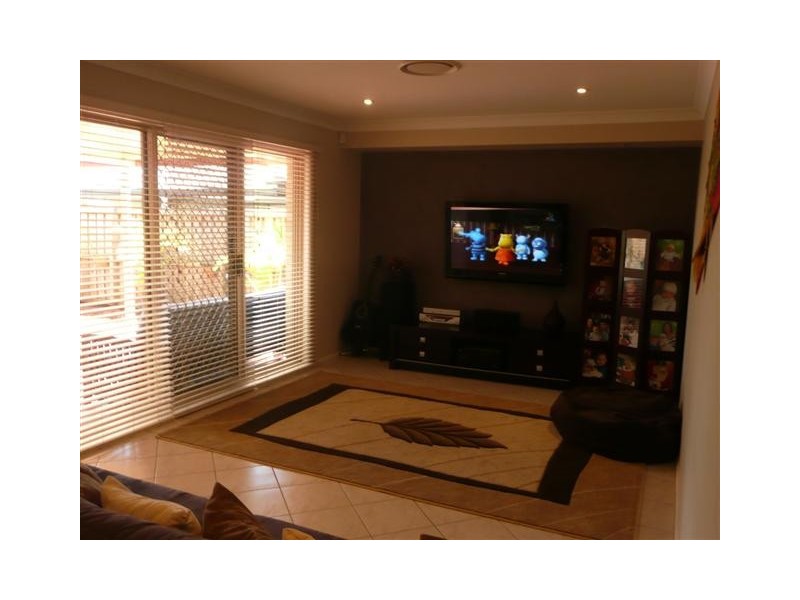 17 MAGNOLIA CLOSE, Casula NSW 2170