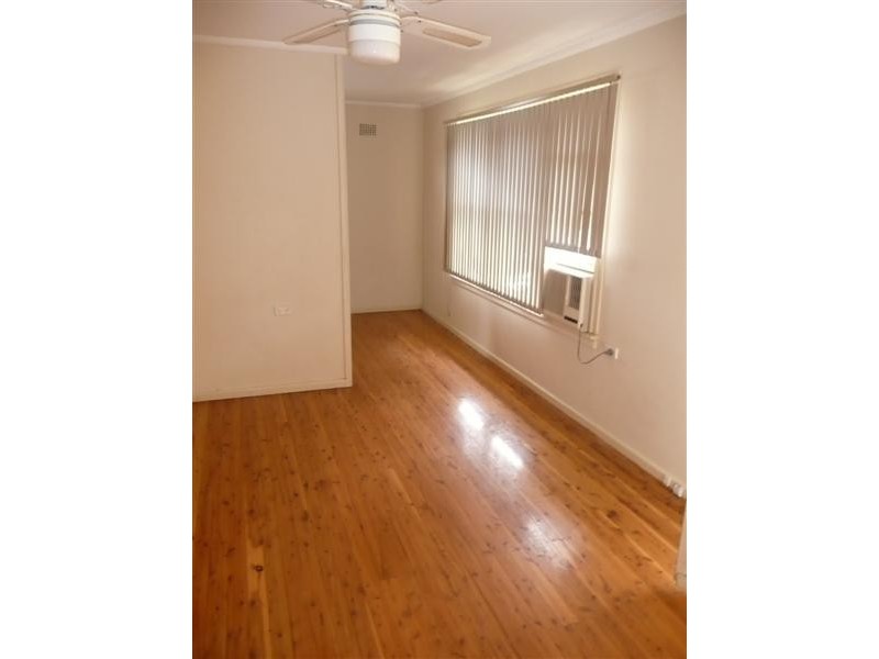 27 FACEY CRESCENT, Lurnea NSW 2170