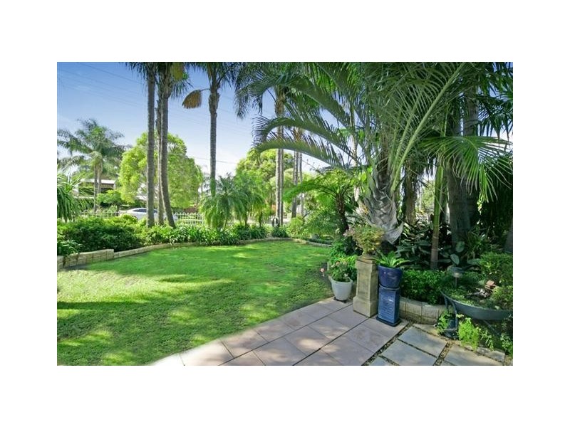 43 Stewart Avenue, Hammondville NSW 2170