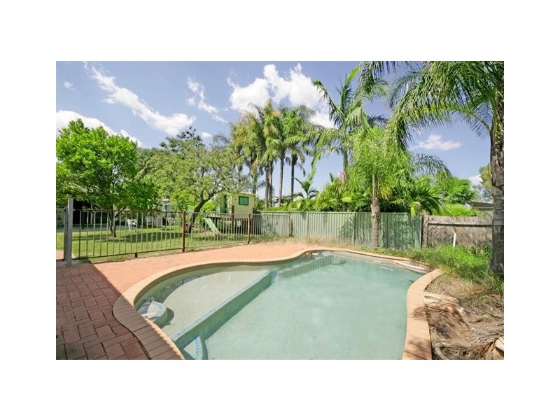 41 Stewart Avenue, Hammondville NSW 2170