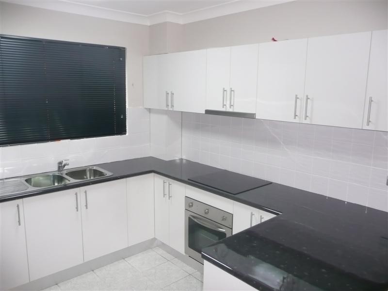 2/84 Castlereagh Street, Liverpool NSW 2170