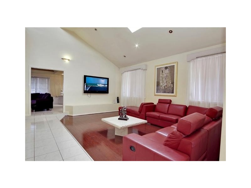 10 Cloncurry Place, Wakeley NSW 2176