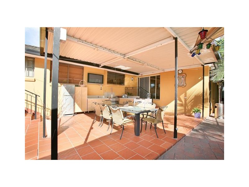 5 Waygara Avenue, Green Valley NSW 2168