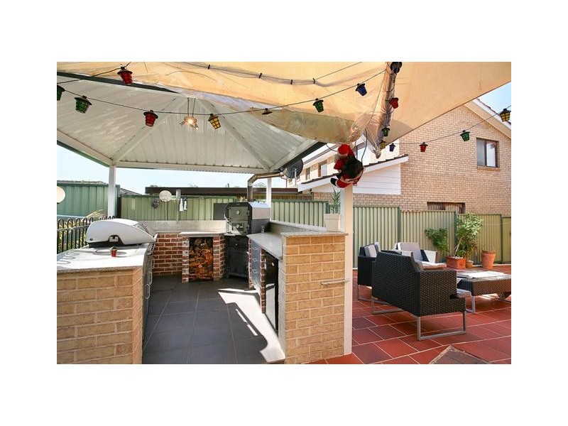 5 Waygara Avenue, Green Valley NSW 2168