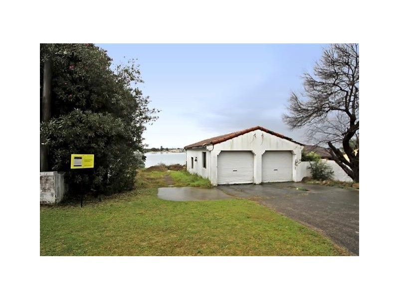 2 Woodlands Road, Taren Point NSW 2229