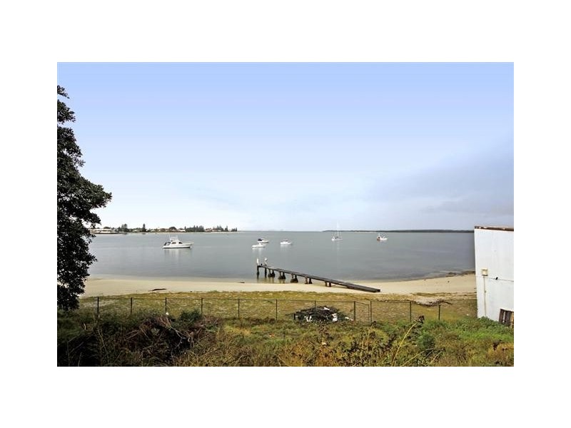 2 Woodlands Road, Taren Point NSW 2229