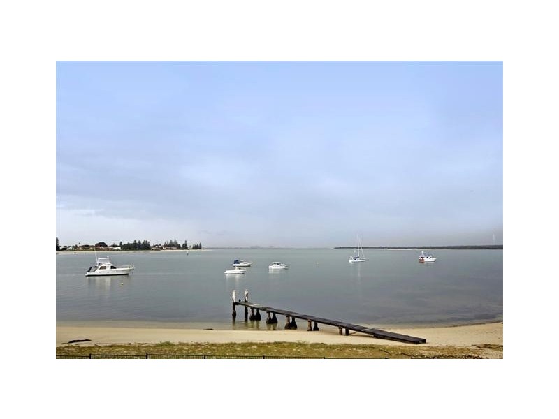 2 Woodlands Road, Taren Point NSW 2229