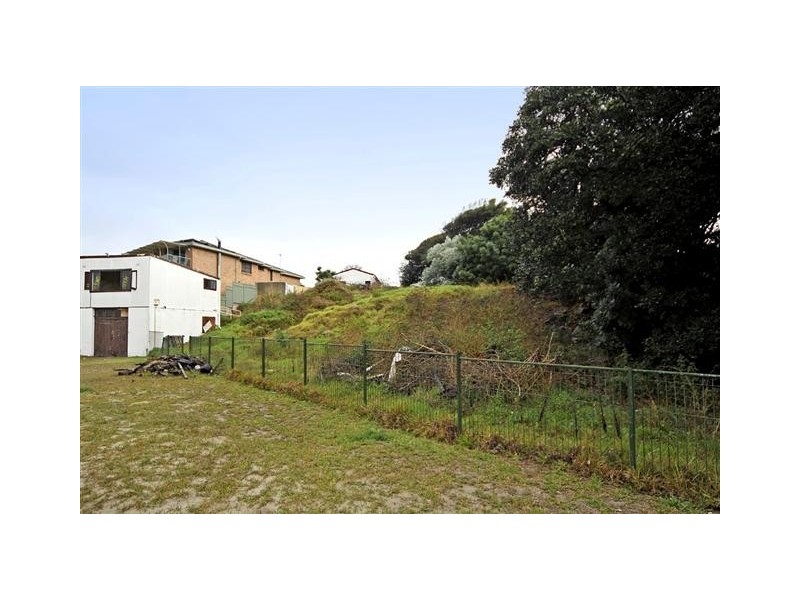 2 Woodlands Road, Taren Point NSW 2229