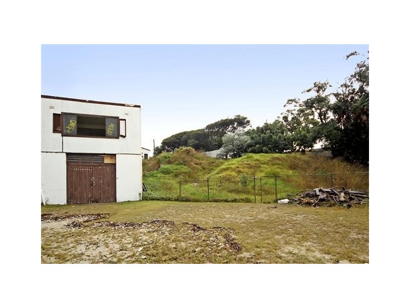 2 Woodlands Road, Taren Point NSW 2229