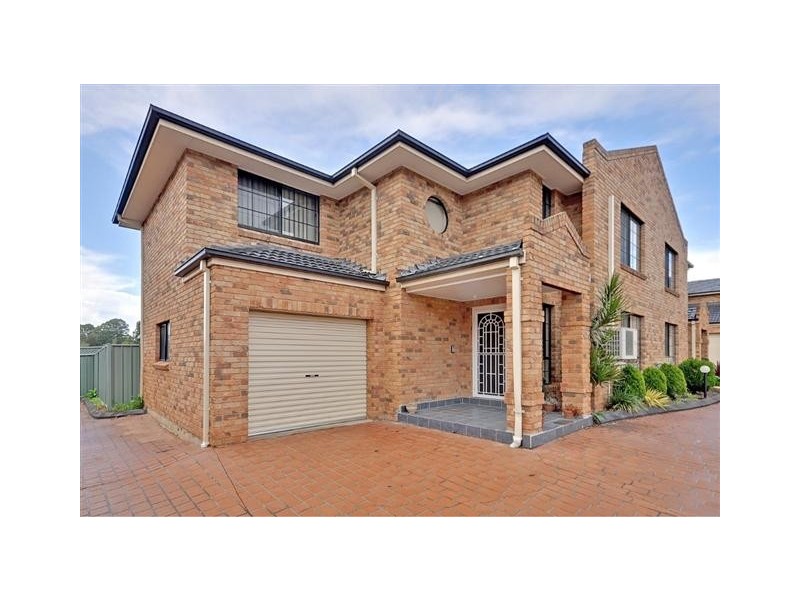 6/34 First Avenue, Hoxton Park NSW 2171