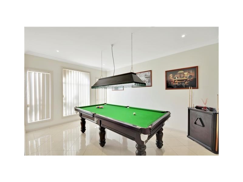 11 Garling Avenue, West Hoxton NSW 2171