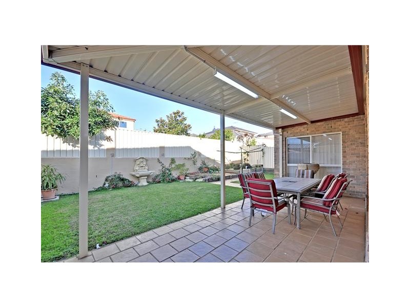 11 Garling Avenue, West Hoxton NSW 2171