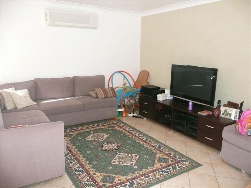 8 Ida Avenue, Lurnea NSW 2170