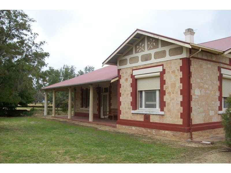 1 – 3 Youngs Road, Owen SA 5460